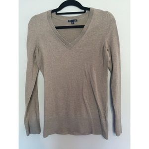 Gap sweater